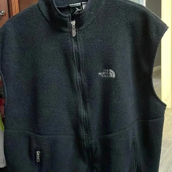The northface fleece vest - Picture 2 of 6